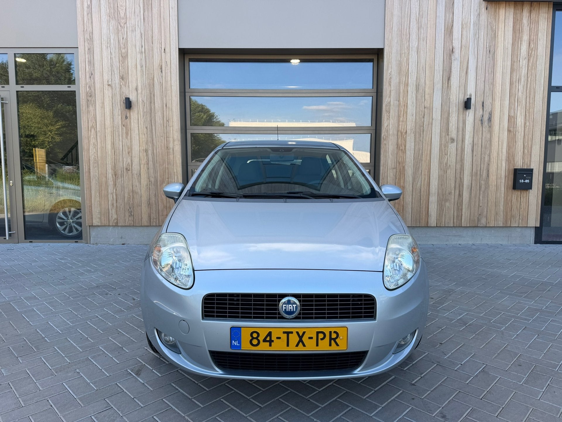 Fiat Grande Punto 1.4 Dynamic 5DRS|1ste eigenaar|Airco|Cruis, Voorwielaandrijving, Stof, 4 cilinders, 400 kg