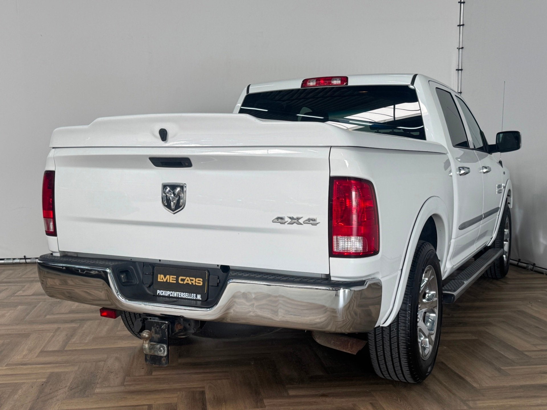 Dodge Ram 1500 5.7 V8 Quad Cab 6'4|6-PERS|LPG|NAVI|INRUIL MO, Auto's, Automaat, Gebruikt, 5654 cc, Wit