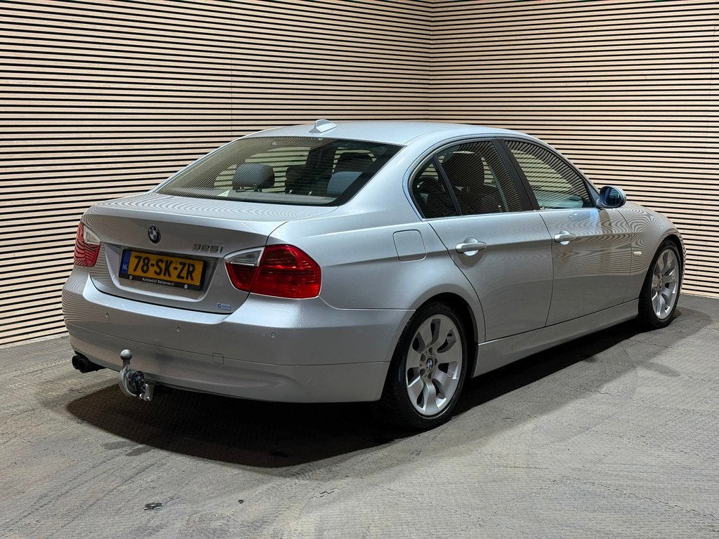 BMW 3-serie 325i High Executive | Airco | Cruise | Navi, Auto's, BMW, Automaat, 745 kg, Achterwielaandrijving, Gebruikt