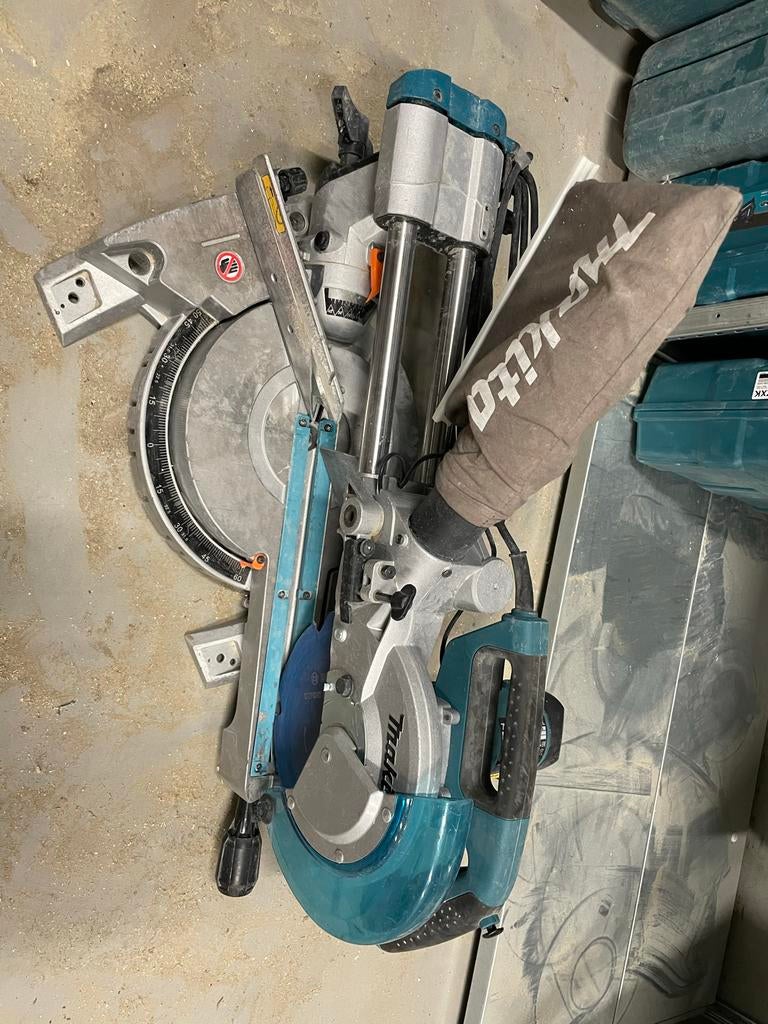 Makita LS0815FL verstekzaag, Doe-het-zelf en Verbouw, Gereedschap | Zaagmachines, Ophalen, Gebruikt, 70 mm of meer, Afkortzaag