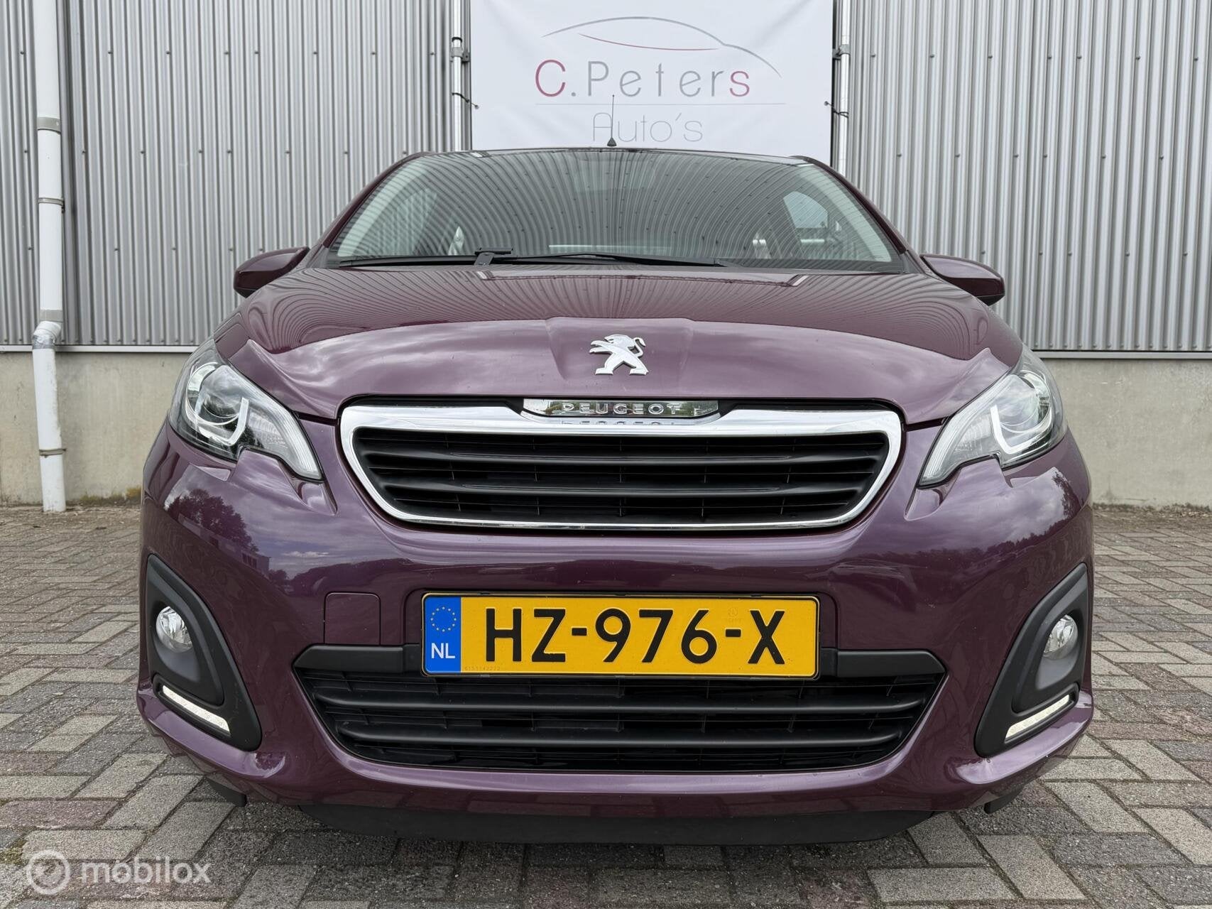 Peugeot 108 1.2 Puretech 82pk Allure 2016 / Bluetooth / Airc, Auto's, Voorwielaandrijving, Stof, Gebruikt, Euro 6