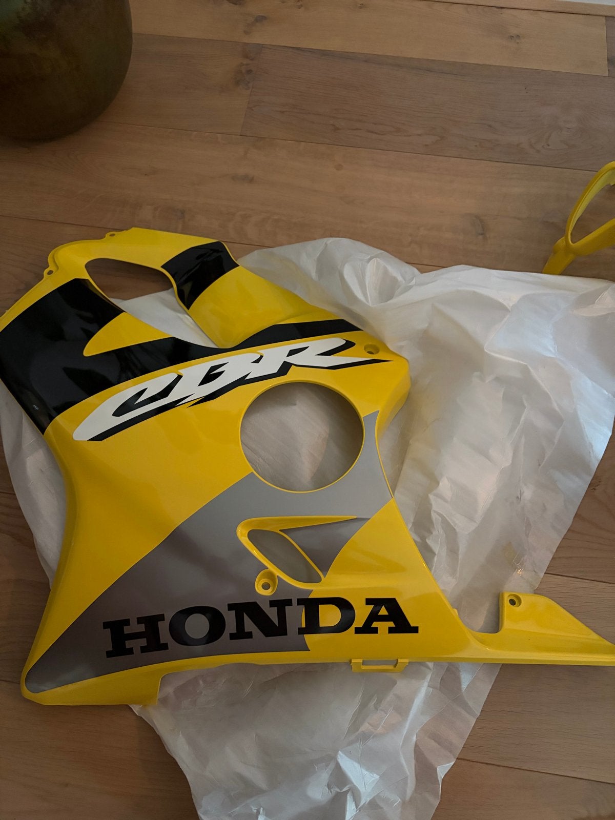 Linkerkuip Honda CBR F4i - Origineel en Nieuw, Motoren, Ophalen of Verzenden, Nieuw