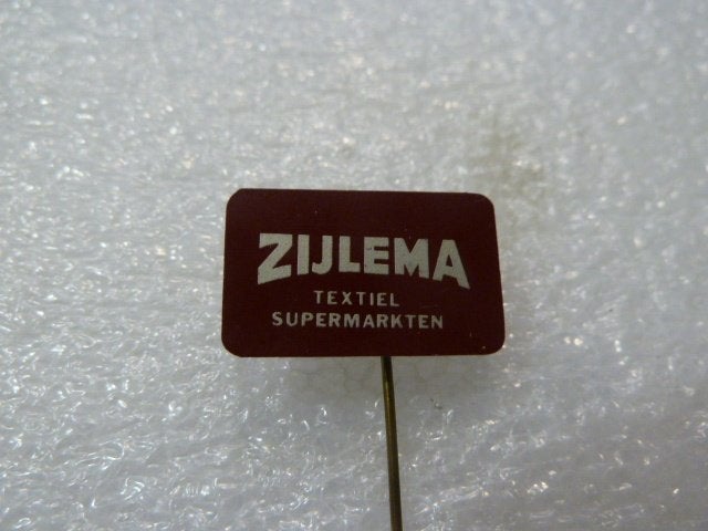 Vintage ZIJLEMA Textiel Supermarkten Speldje, Verzamelen, Ophalen of Verzenden, Gebruikt, Overige onderwerpen, Speldje of Pin