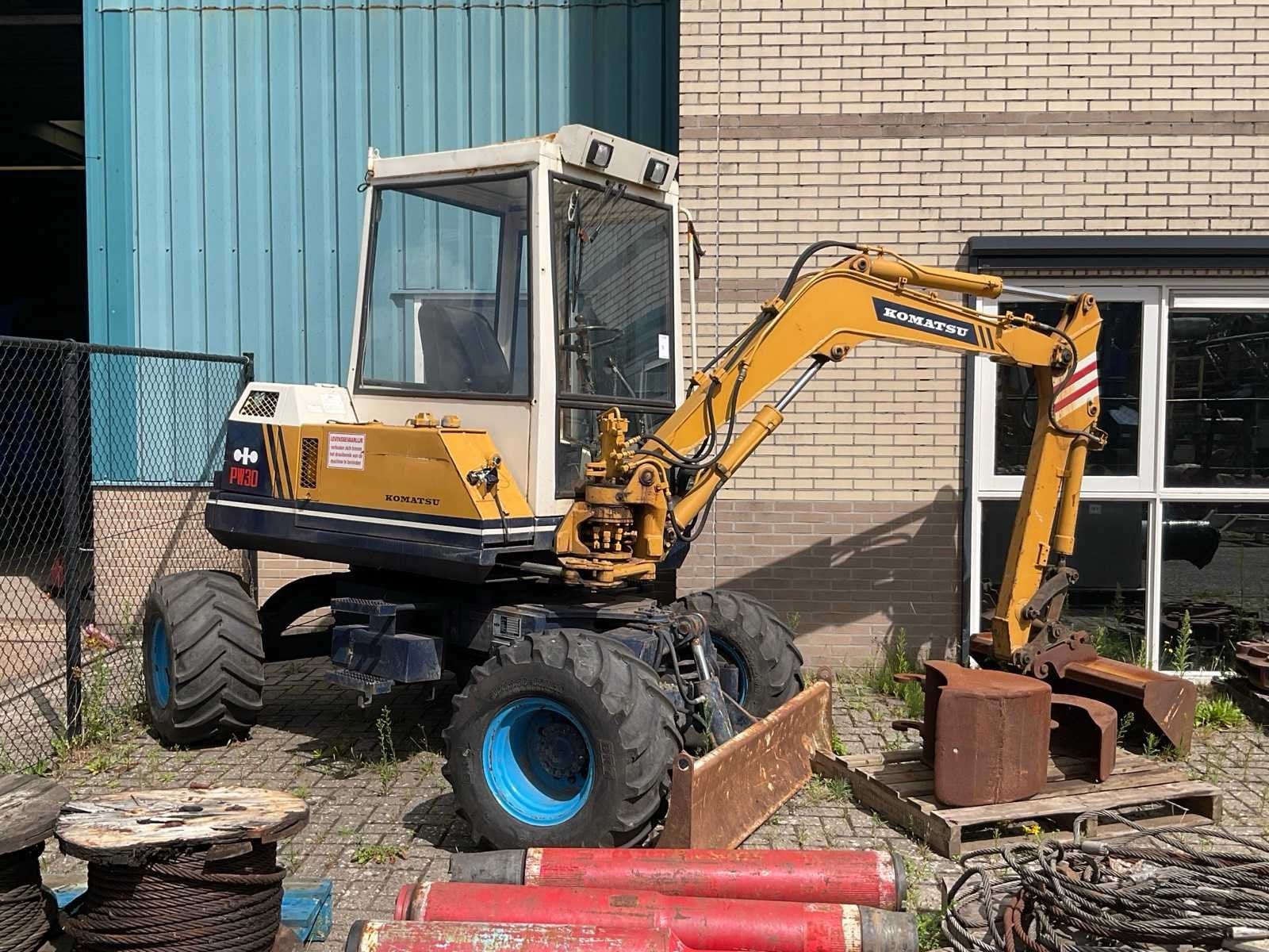 1992 Komatsu PW30 Banden graafmachine, Graafmachine