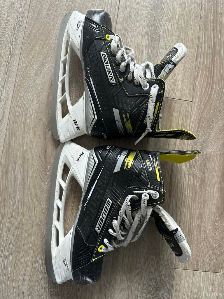 Bauer Ice Hockey Skates – Size 4 (Used), Ophalen of Verzenden, Zo goed als nieuw, Schaatsen