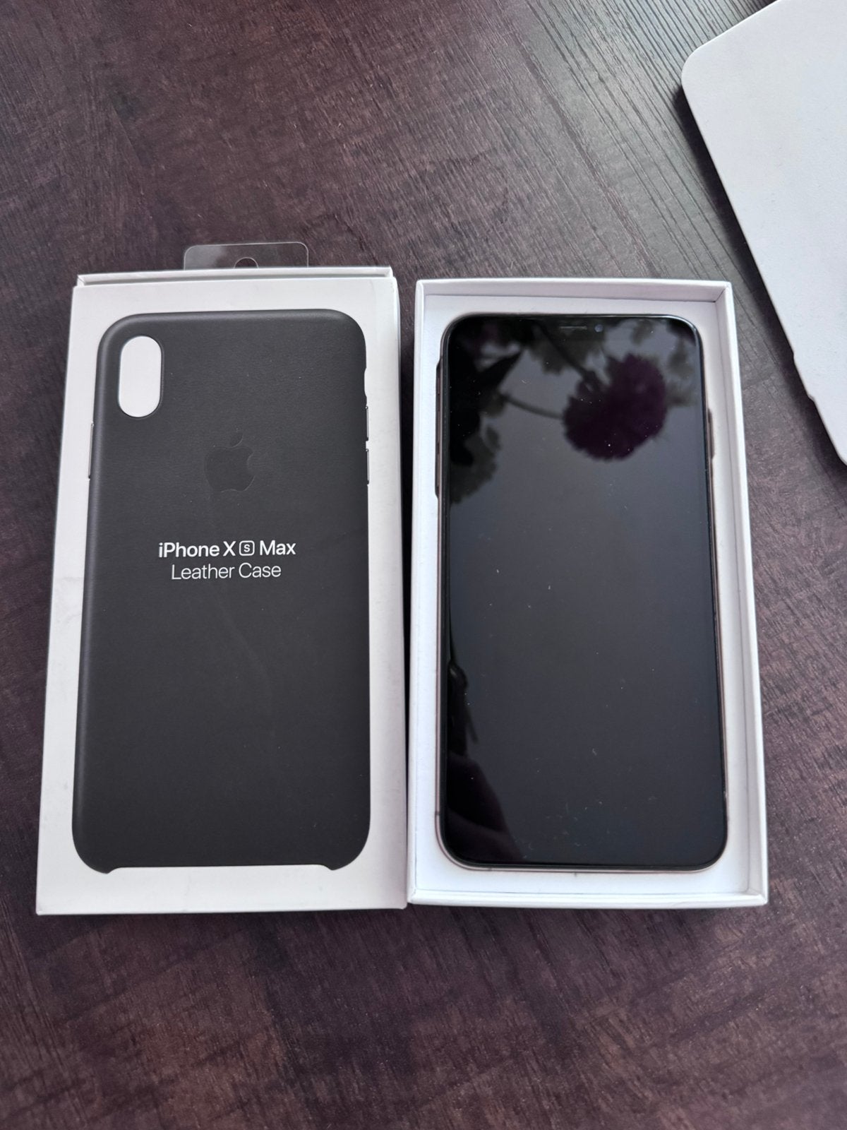 Iphone XS max incl apple hoesje, Telecommunicatie, Mobiele telefoons | Apple iPhone, Gebruikt, IPhone XS Max, Zonder abonnement