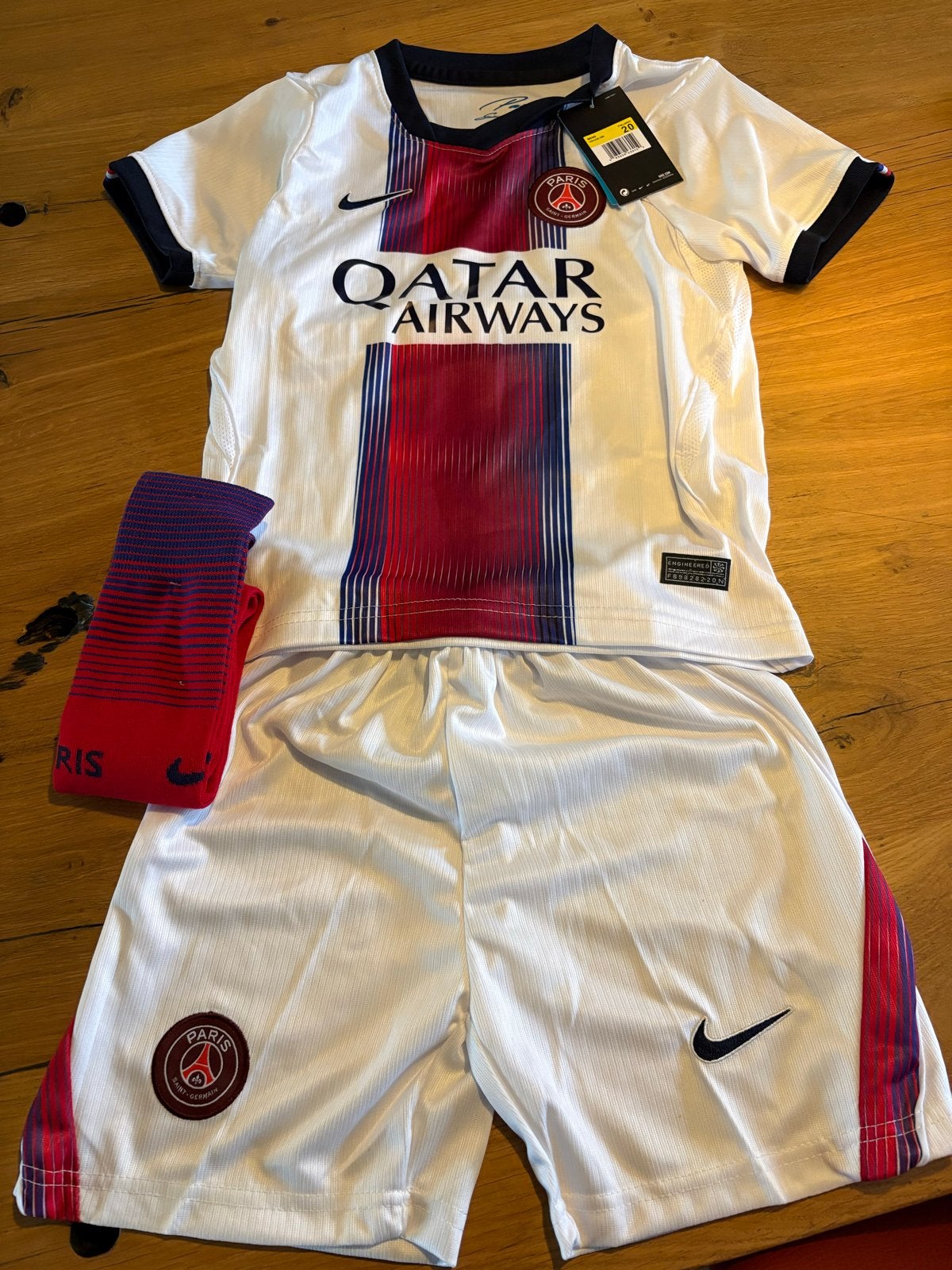 PSG Thuis Tenue  - Maat 20 (4-5 jaar), Ophalen of Verzenden, Nieuw, Jongen of Meisje