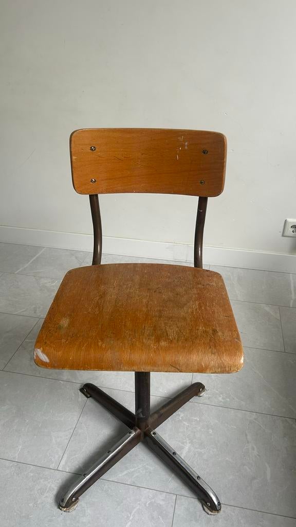 Vintage schoolbank met stoel, Ophalen