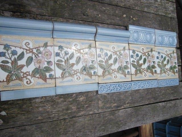 46 stuks antieke wandtegels, rand van bramen met bloesem, Ophalen