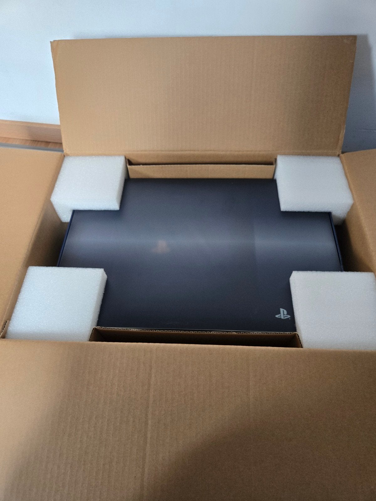 PlayStation 4 Pro 500 Million Limited Edition, Ophalen of Verzenden, Gebruikt, Met 1 controller, Pro
