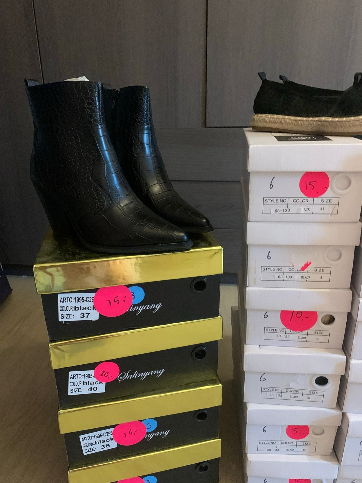 29 paar schoenen maat 36-41 - Restpartij webshop, Kleding | Dames, Ophalen, Nieuw, Overige kleuren, Overige typen