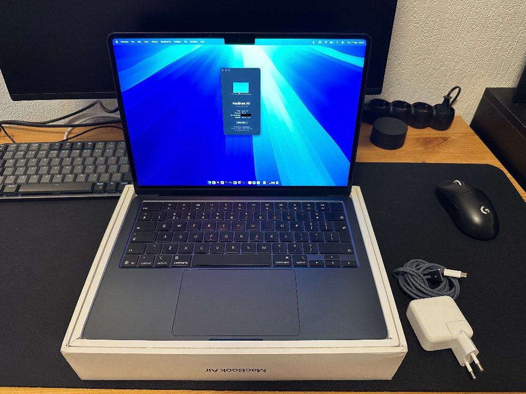 MacBook Air M4 2025 @ 16/256GB 13" Midnight, 256 GB, Qwerty, 13 inch, Ophalen of Verzenden