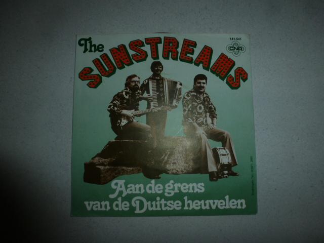 Vinyl THE SUNSTREAMS - aan de grens van de Duitse heuvelen, Ophalen of Verzenden, Zo goed als nieuw, Overige formaten, Levenslied of Smartlap