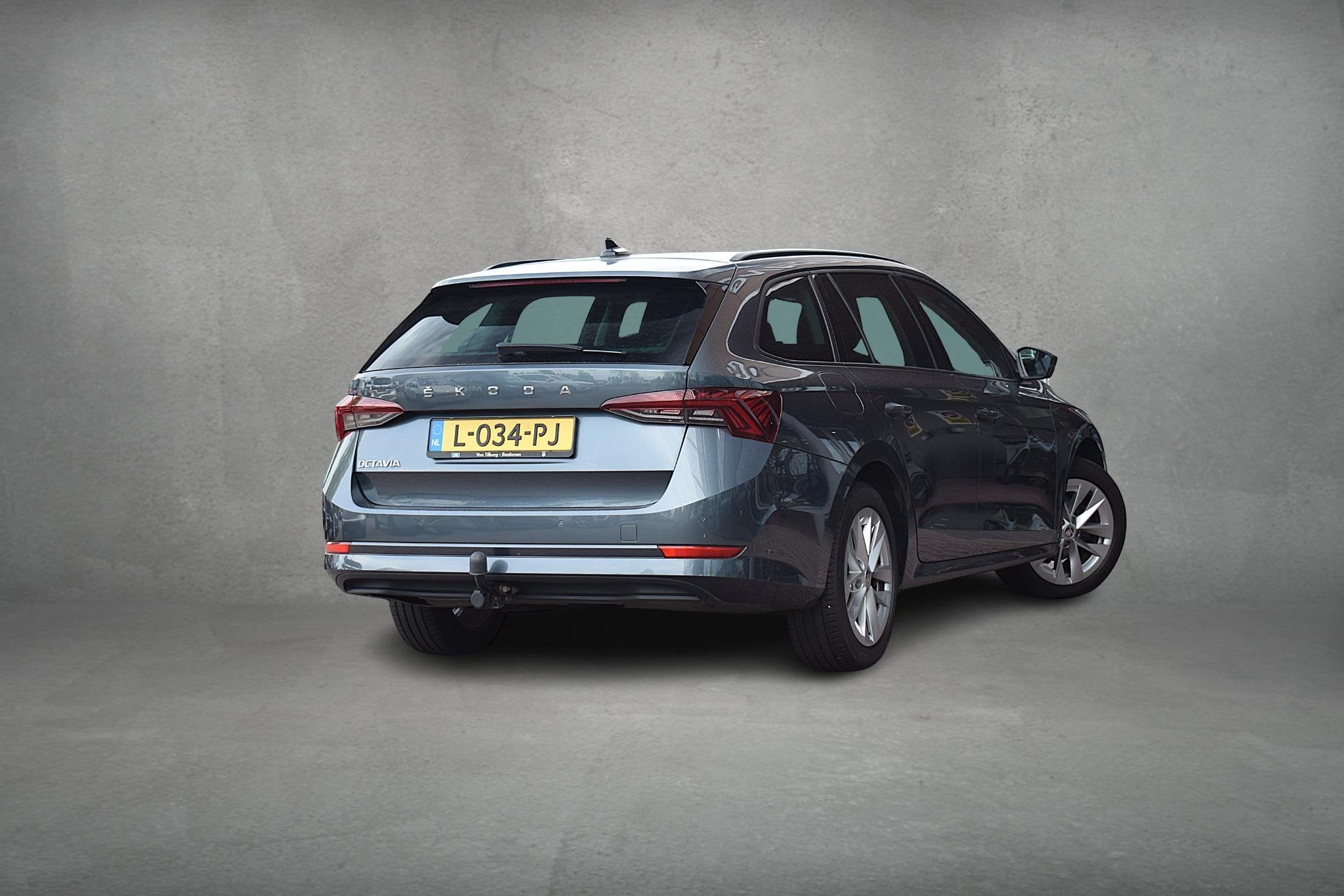 Skoda Octavia Combi 1.0 TSI Business Edition | Trekhaak | Ap, Stof, Gebruikt, Origineel Nederlands, 3 cilinders