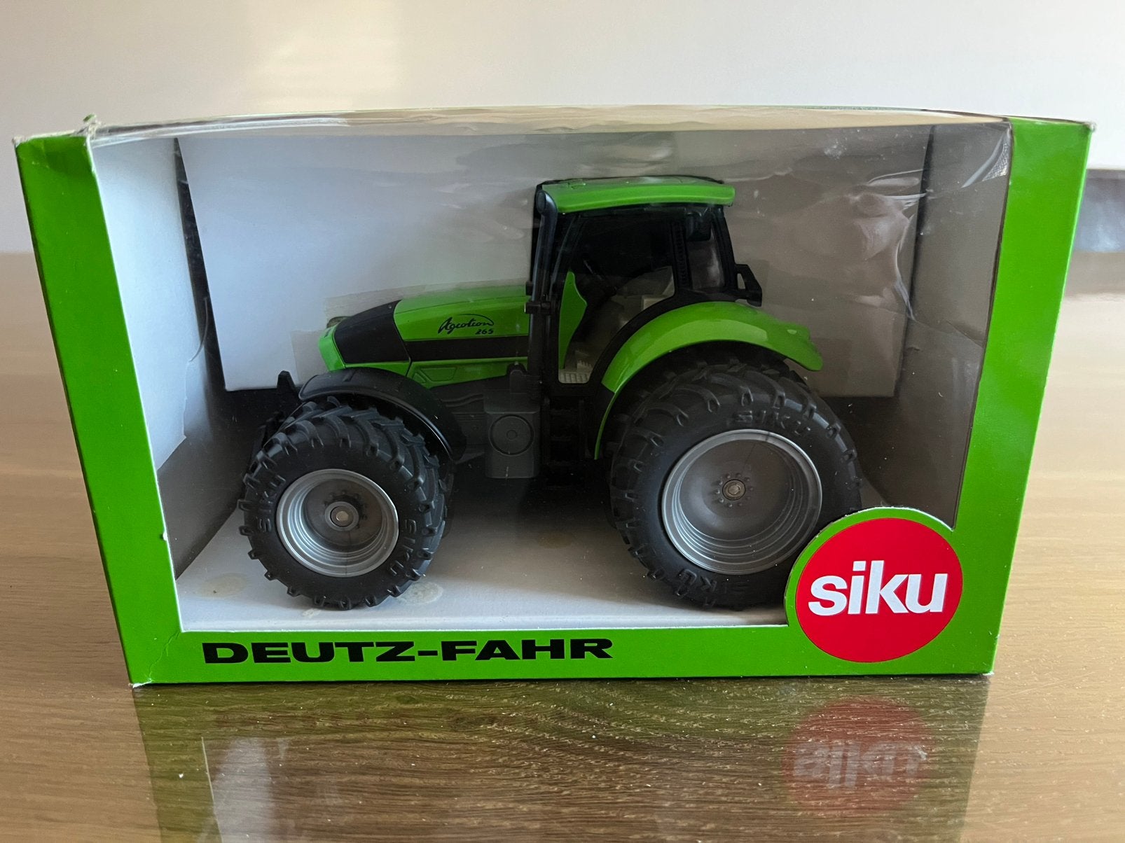 Deutz Fahr Agrotron 265 tractor DLG 2004 Siku gelimiteerd, Ophalen of Verzenden, Nieuw, Tractor of Landbouw, SIKU