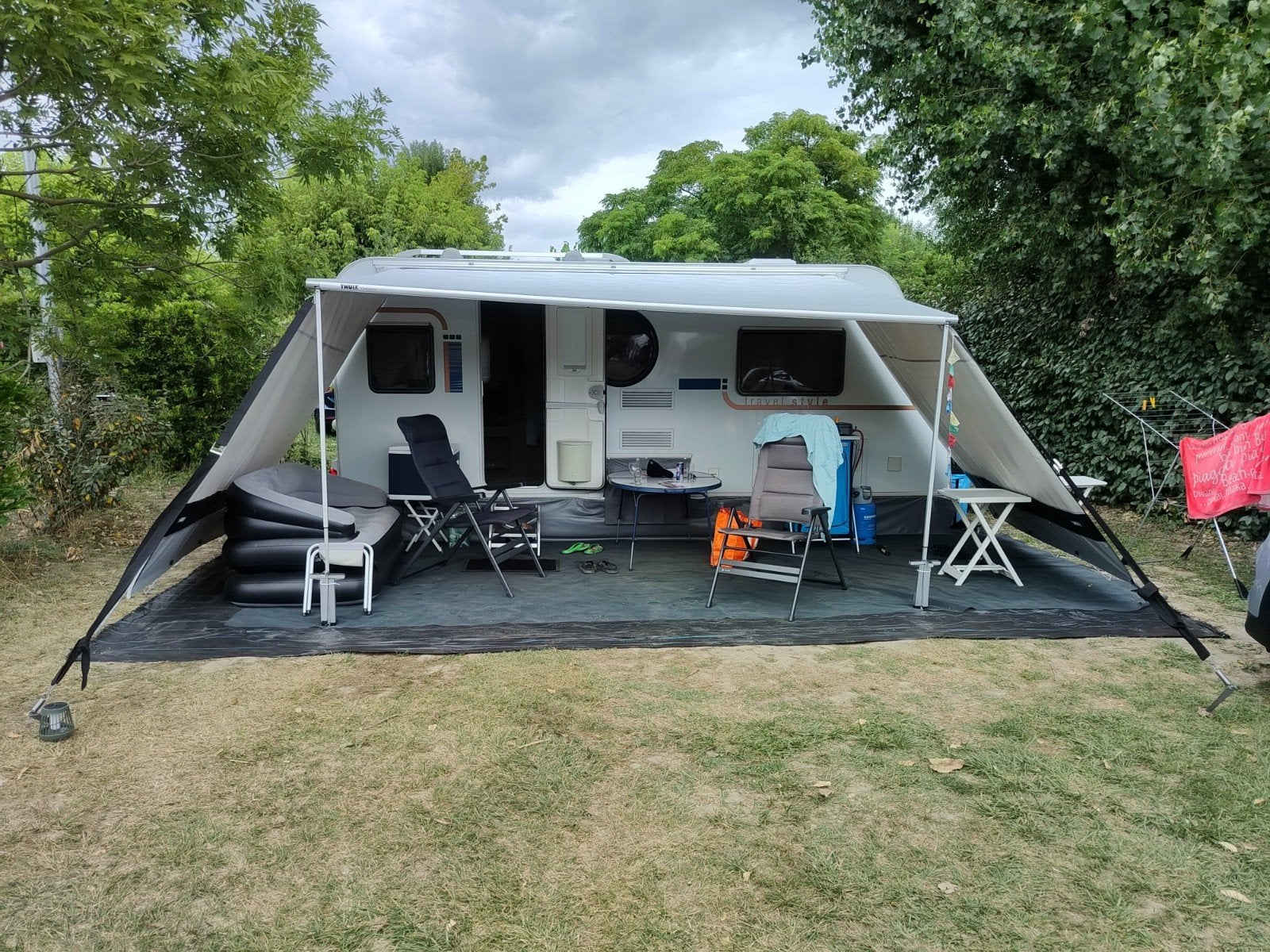Thule etui (zak) luifel uitval ong 2.50 m en ong. 4 meter, Ophalen, Gebruikt