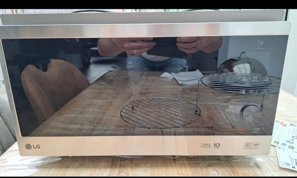LG combi magnetron, Ophalen, Combimagnetron, Zo goed als nieuw, Draaiplateau