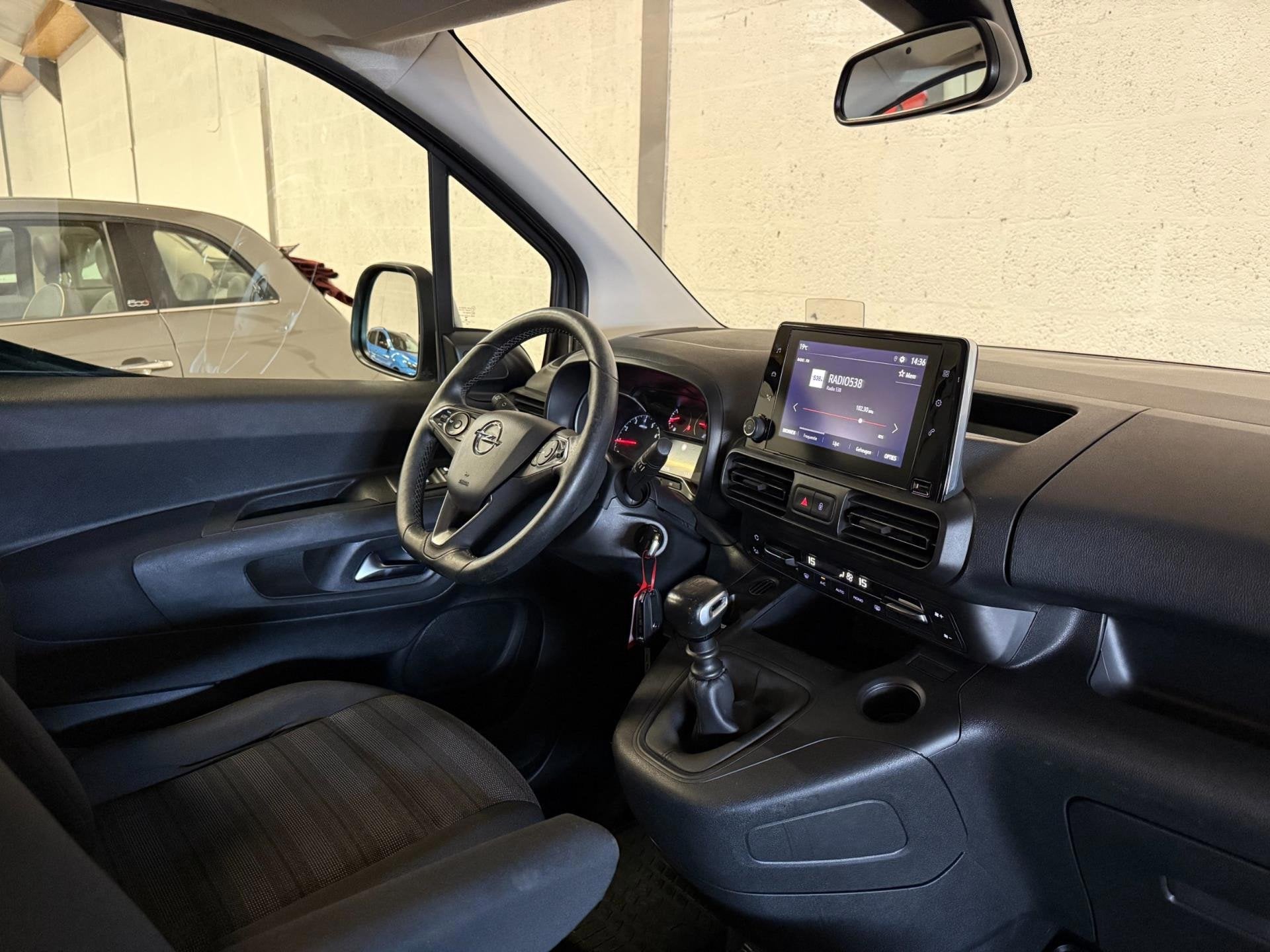 Opel Combo Tour 1.2 Turbo Carplay Navi|Camera|HeadUp|PDC|Cru, Auto's, Opel, Voorwielaandrijving, 1441 kg, Stof, Gebruikt