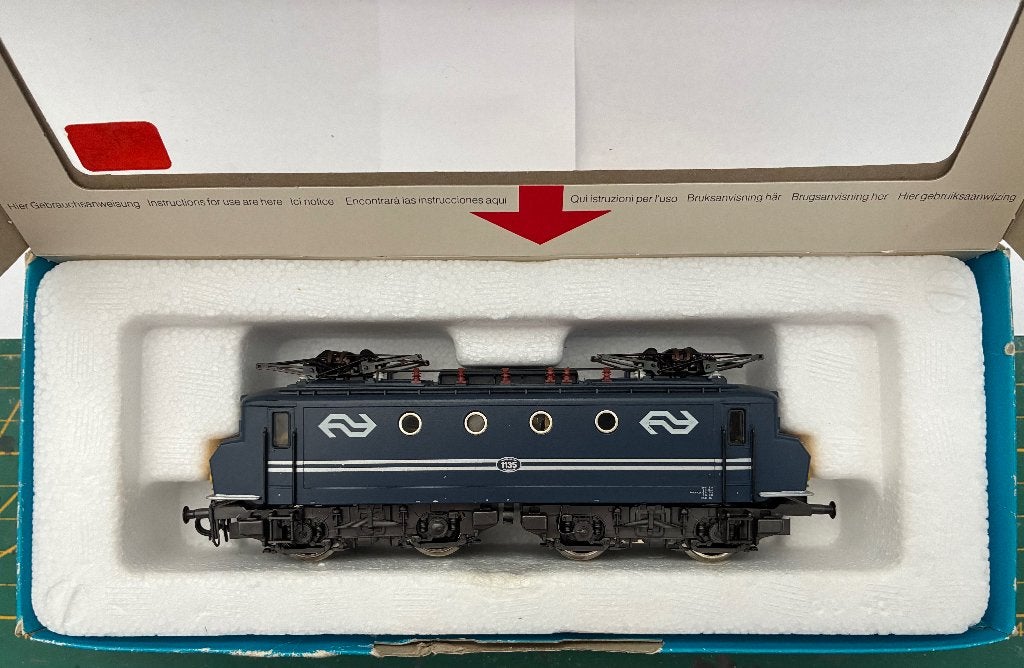 Märklin Loc 1135 Blauw/gele botsneus, Analoog, Ophalen of Verzenden, Zo goed als nieuw, Märklin