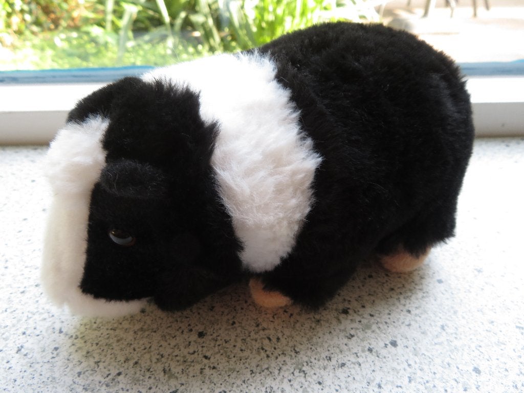 Cavia merk PIA International Soft Toys zwart wit velours, Kinderen en Baby's, Speelgoed | Knuffels en Pluche, Zo goed als nieuw