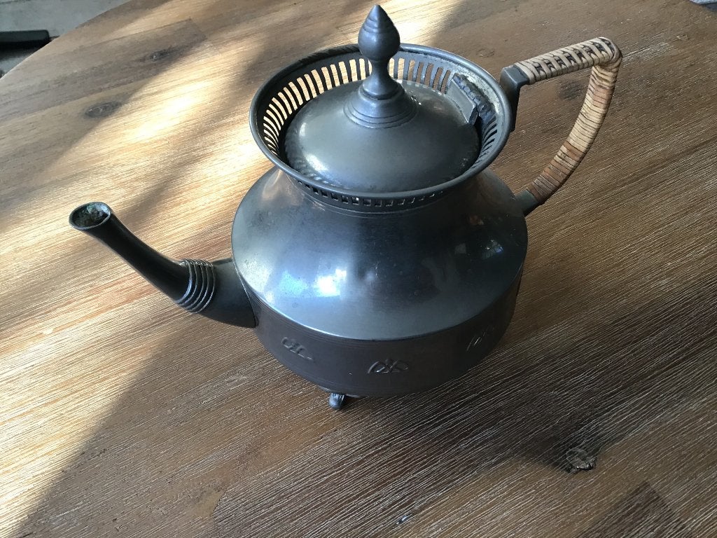 Antieke tinnen theepot met rieten handvat, Antiek en Kunst, Ophalen of Verzenden
