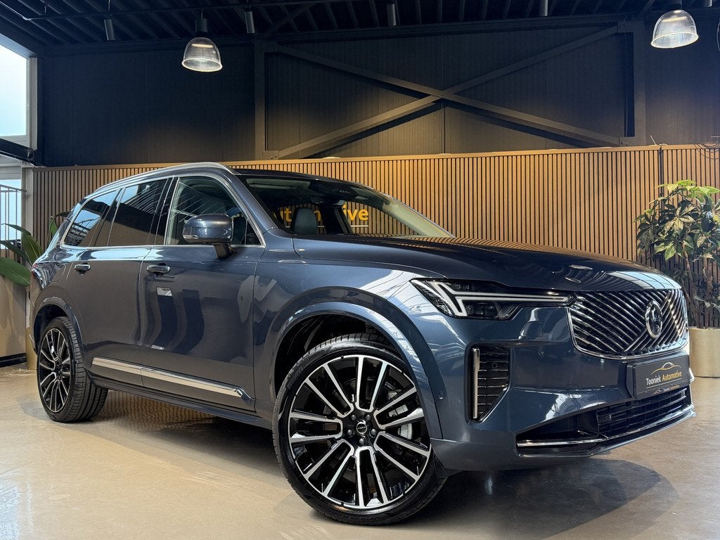Volvo XC90 2.0 T8 Plug-in hybrid AWD Plus Bright (bj 2025), Gebruikt, 4 cilinders, Blauw, 7 stoelen