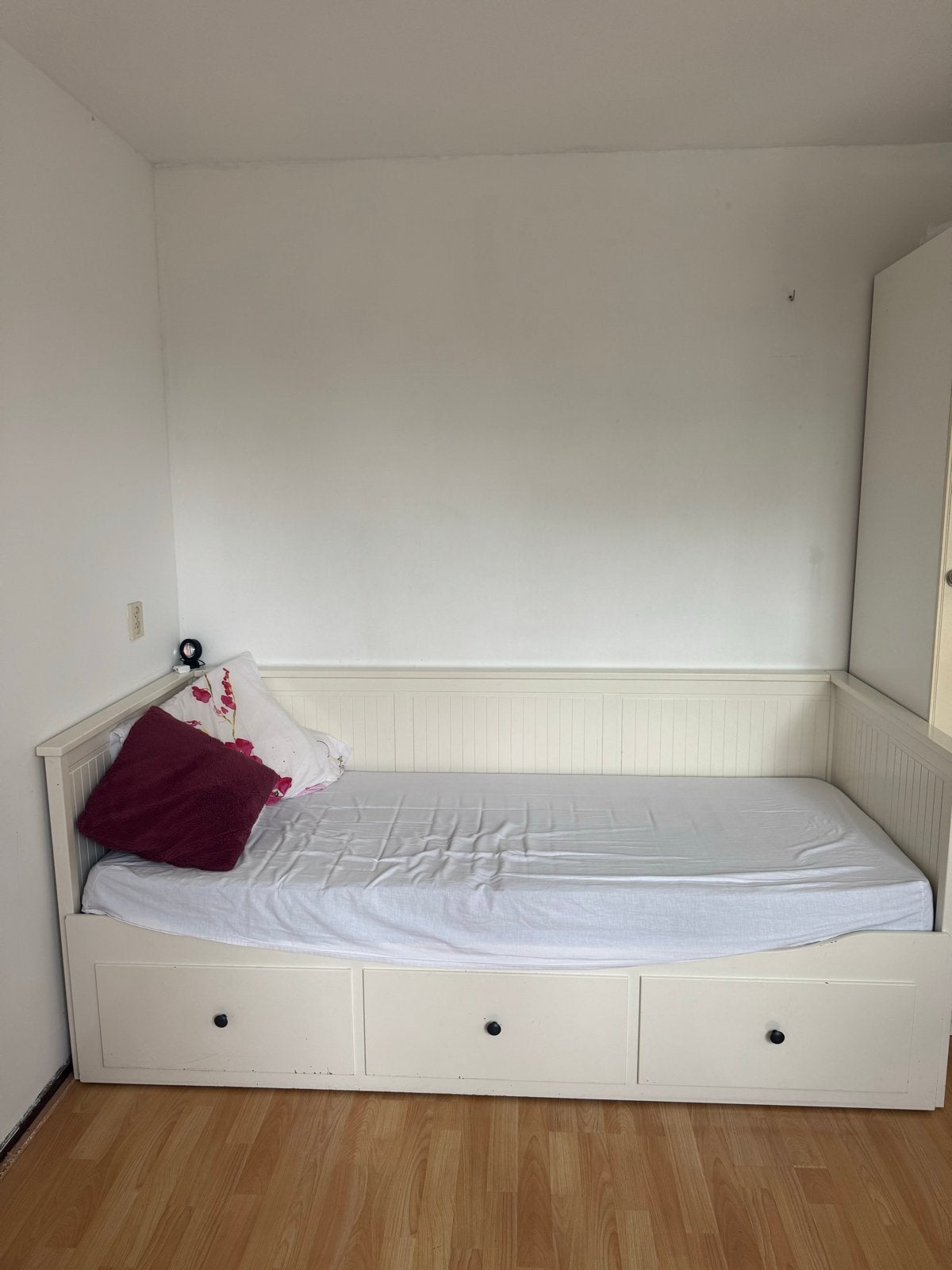IKEA hemnes bed uitschuifbaar bed met lades, Ophalen, 90 cm, Eenpersoons, Wit