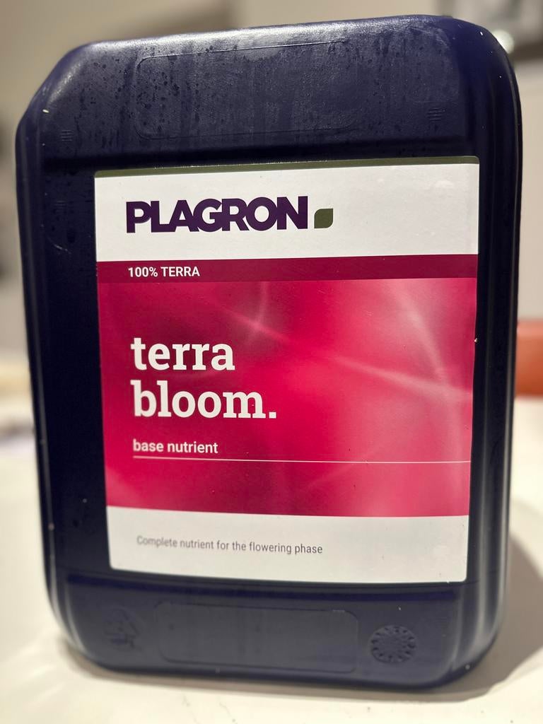 Te koop: Plagron Terra bloom 5 x 10 liter, Ophalen of Verzenden, Zo goed als nieuw