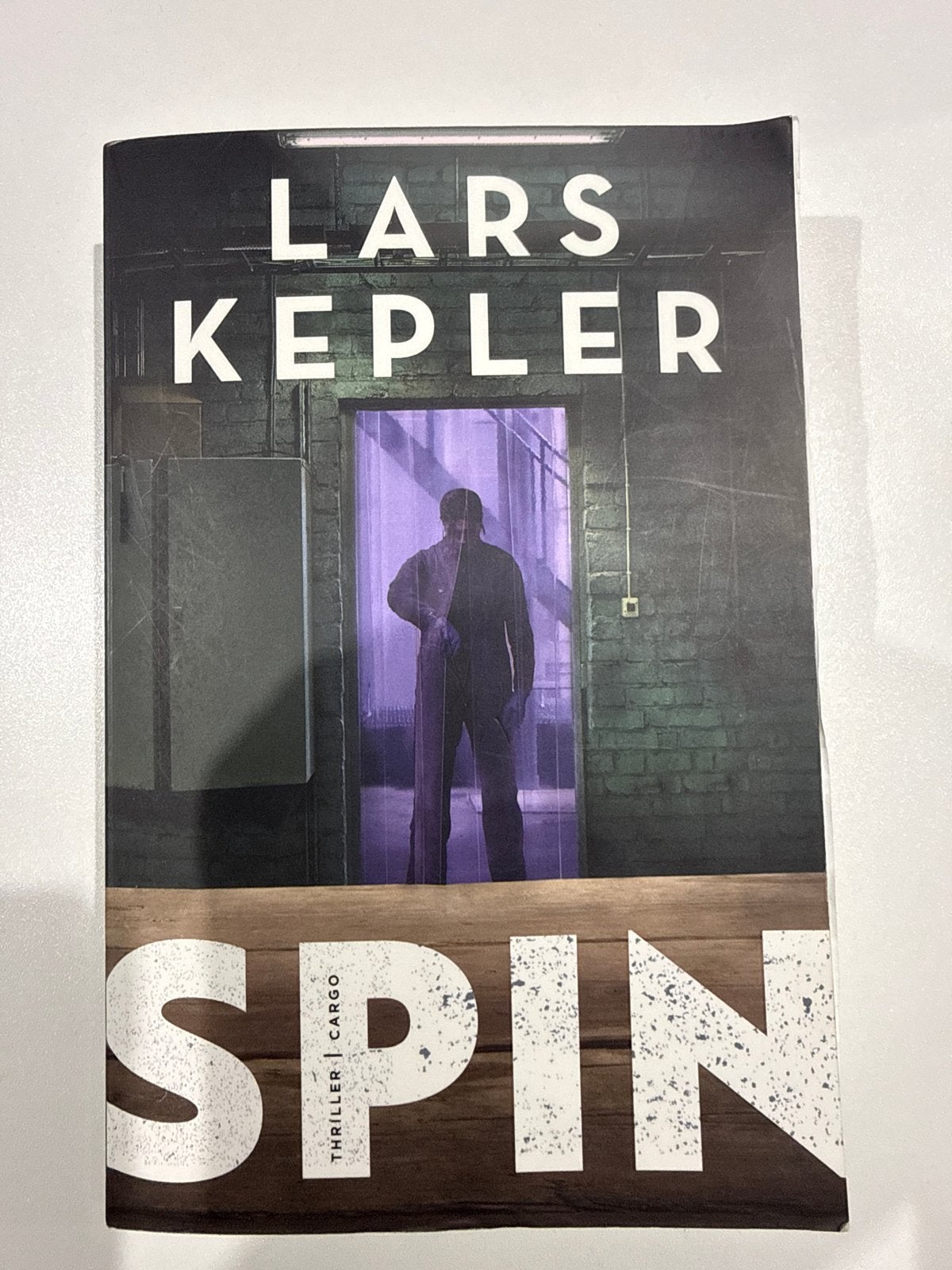 Lars Kepler - Spin (Thriller), Boeken, Thrillers, Ophalen of Verzenden, Zo goed als nieuw, Scandinavië