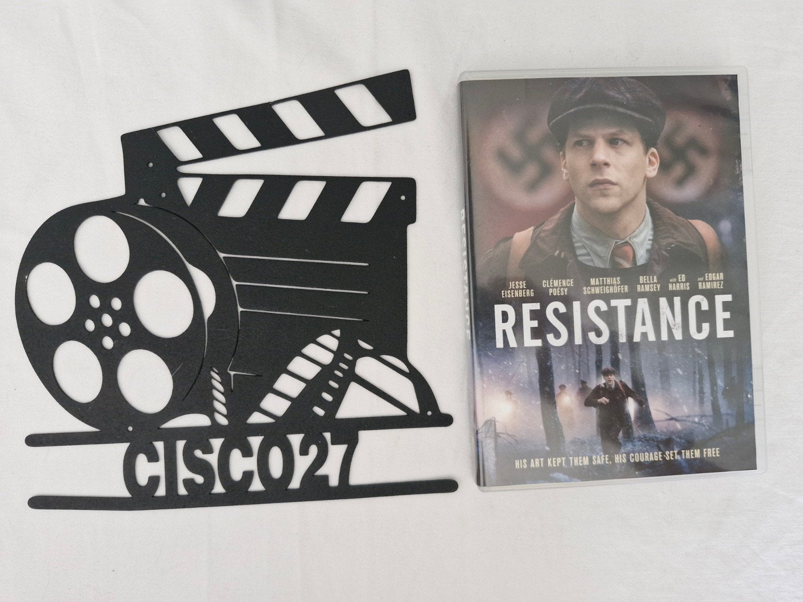 Resistance, Vanaf 12 jaar, Ophalen of Verzenden, Zo goed als nieuw, Drama