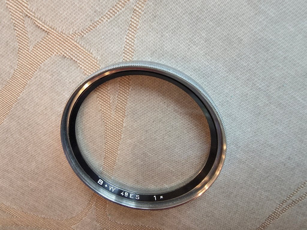 B+W UV Filter 49ES 1x, Ophalen of Verzenden, Zo goed als nieuw, Minder dan 50 mm, UV-filter