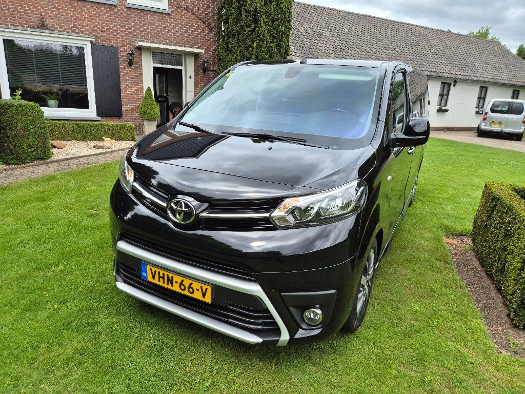 Toyota Proace  Worker DC 2.0 D-4d 177pk S&S Aut 2021 leder, Auto's, Navigatiesysteem, 4 cilinders, Zwart, Bedrijf