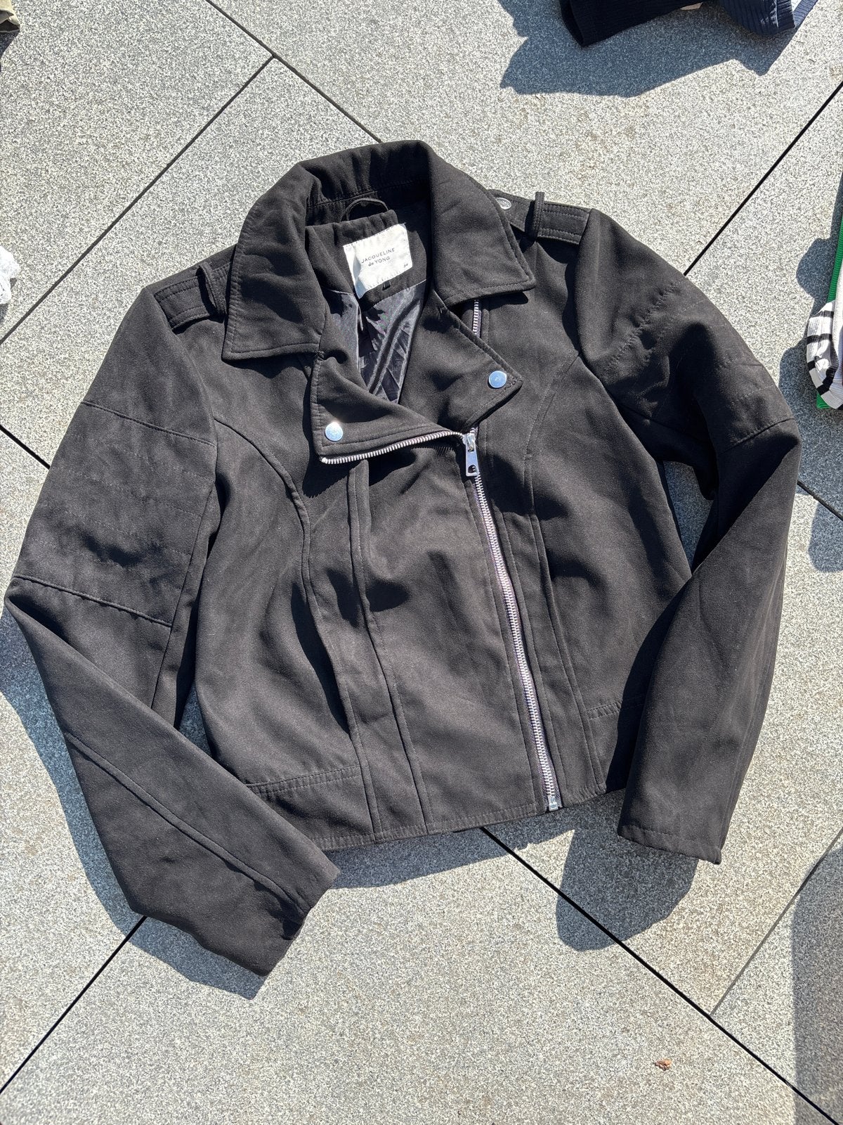 Zwart suède-look jasje - Maat 34 - Zo goed als nieuw, Ophalen of Verzenden, Zo goed als nieuw, Maat 34 (XS) of kleiner, Zwart