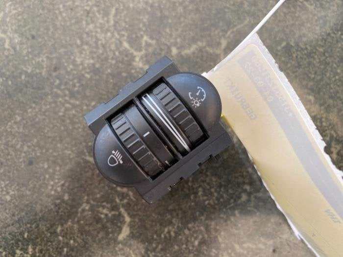Schakelaar Koplamp Ihv van een Volkswagen Jetta, Gebruikt, -, Volkswagen, -