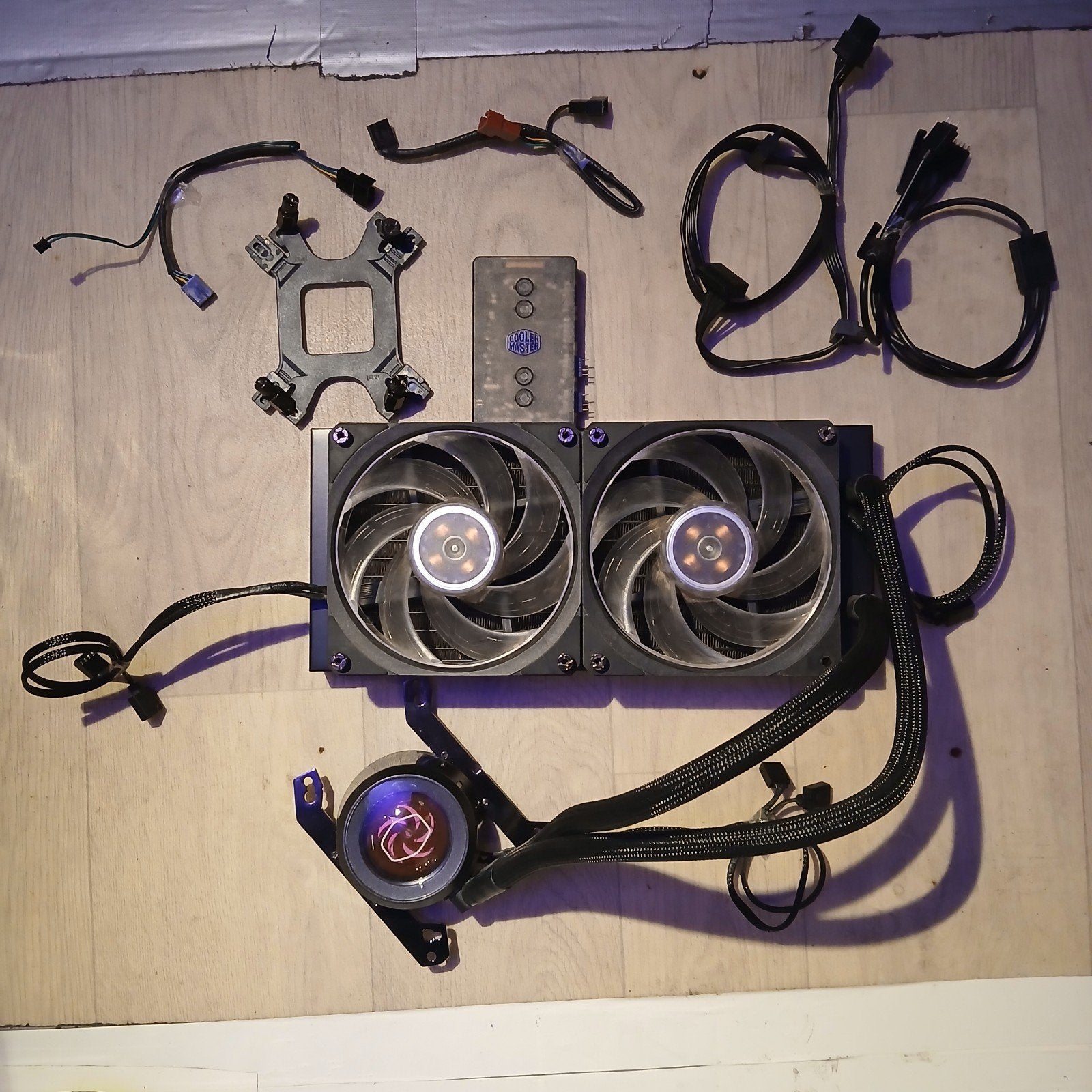 Cooler Master MasterLiquid ML240R RGB AIO Waterkoeling, Ophalen of Verzenden, Zo goed als nieuw, Waterkoeling