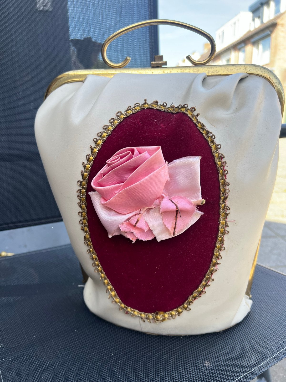 Vintage Theemuts met Rozen Decoratie, Ophalen