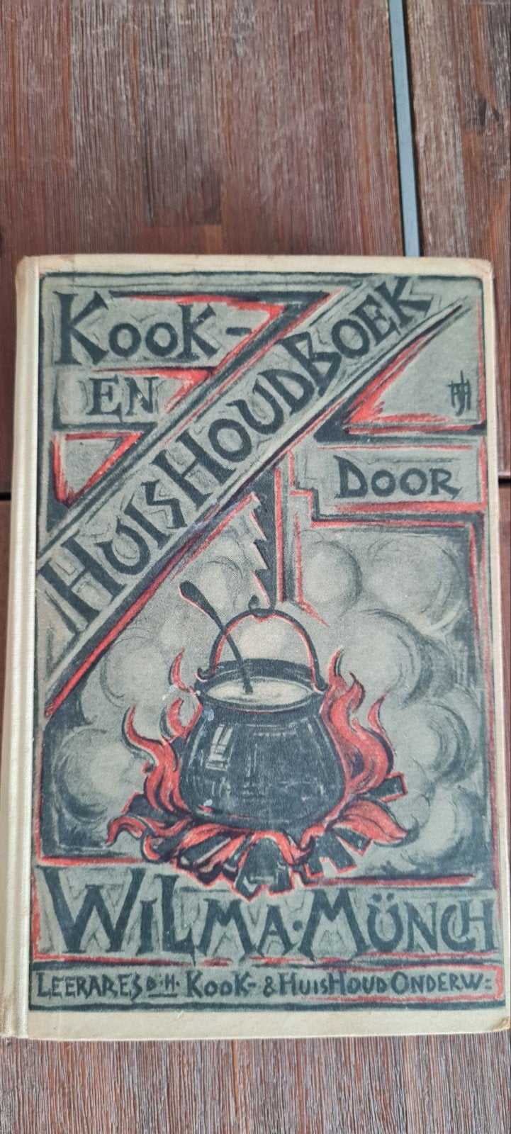 Kook- en Huishoudboek Wilma Münch 1947 - Vijfde Herz. Druk, Boeken, Kookboeken, Gelezen, Ophalen of Verzenden, Hoofdgerechten