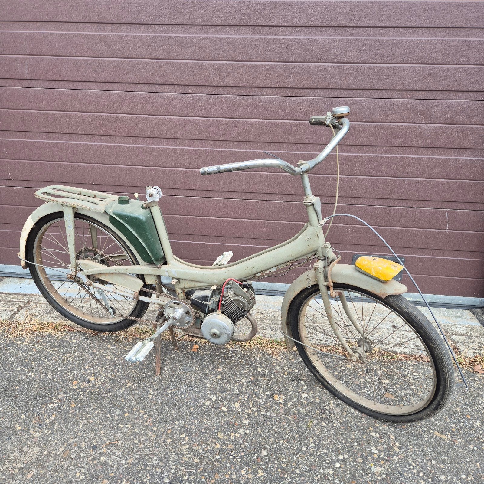 Motobecane CYCLO AV 42S - Klassieke Bromfiets, Fietsen en Brommers, Brommers | Oldtimers, Ophalen, Overige merken