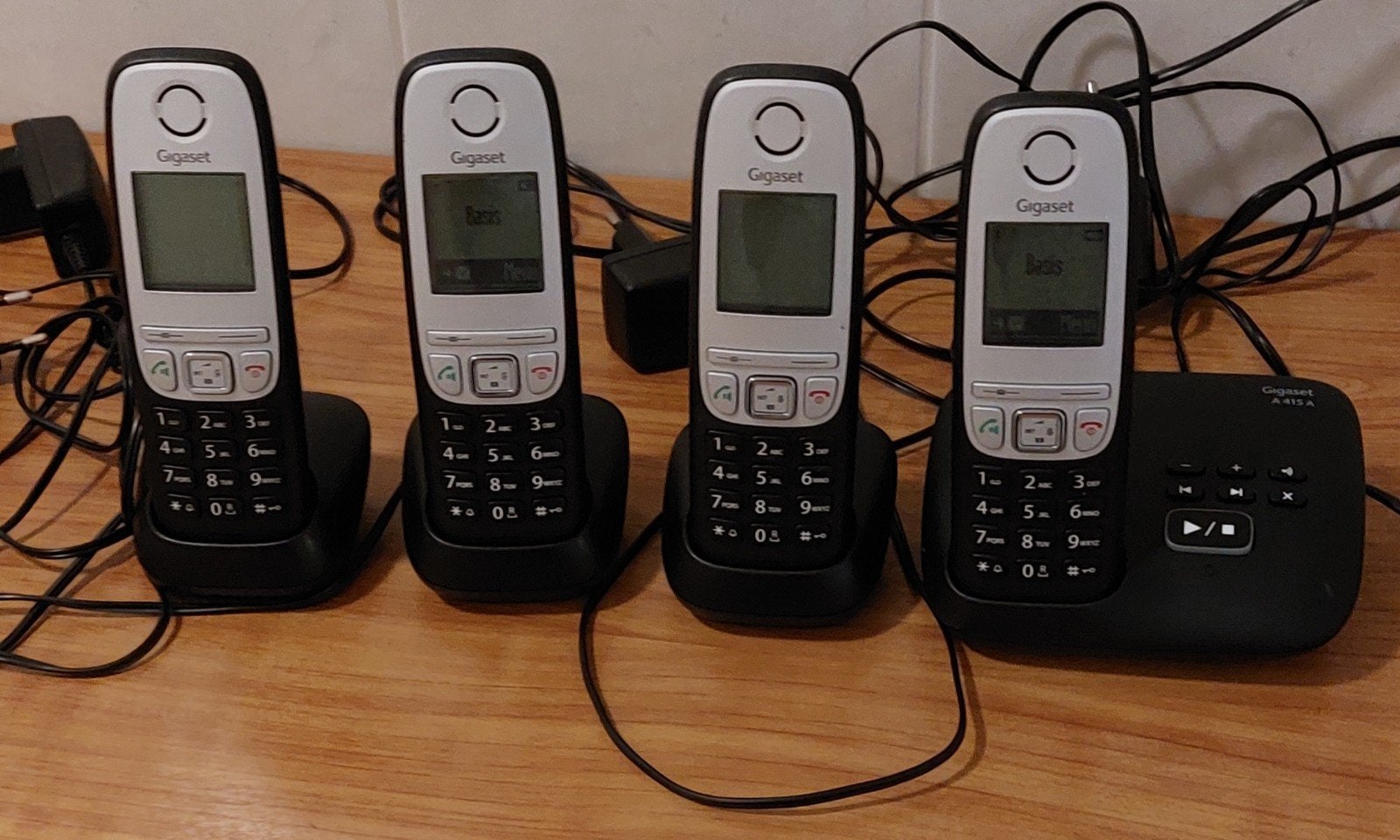 Gigaset met 4 handsets A415A, Ophalen, Zo goed als nieuw