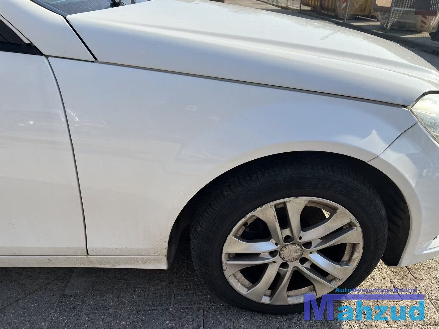 MERCEDES C klasse W204 wit 149 rechts voorscherm 2011-2014, Gebruikt, Mercedes-Benz AG, Mercedes-Benz, Ophalen of Verzenden