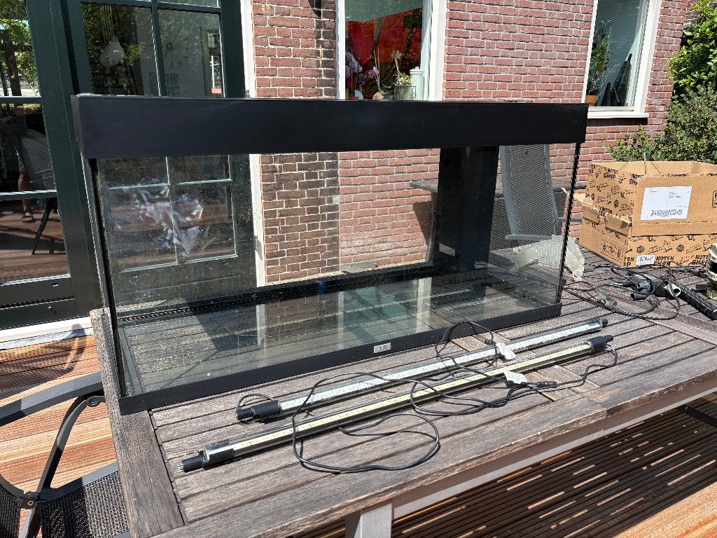 Aquarium met toebehoren, Dieren en Toebehoren, Vissen | Aquaria en Toebehoren, Gebruikt, Leeg aquarium, Inclusief deksel, Inclusief toebehoren
