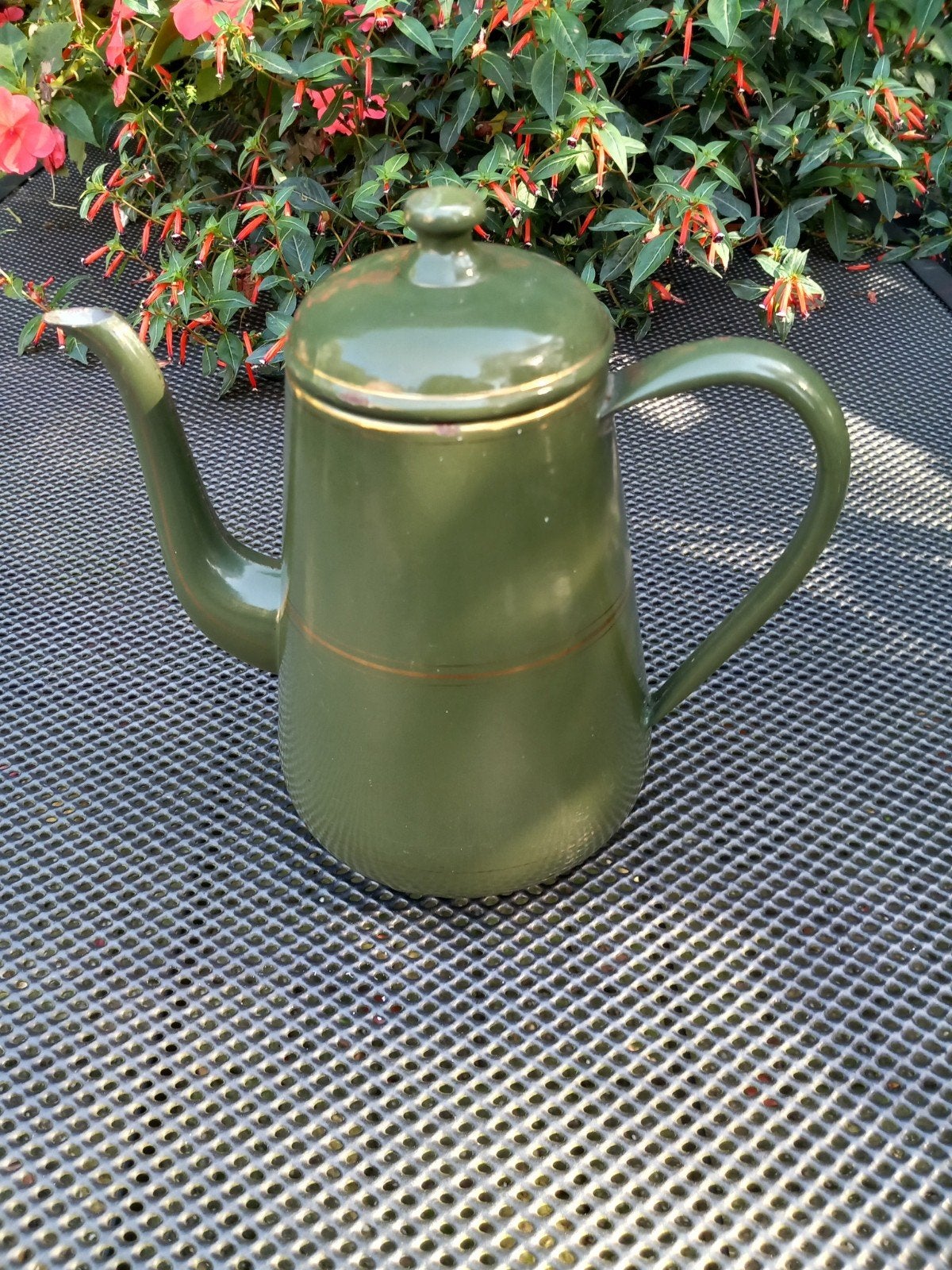 donkergroen emaille koffiekan met gouden biezen, Ophalen of Verzenden