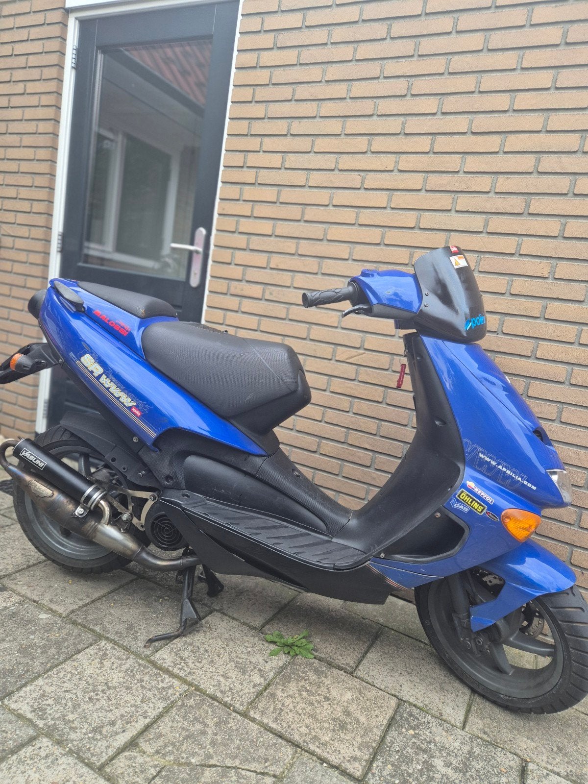 nette aprilia SR WWW minarelli, Fietsen en Brommers, Tweetakt, Gebruikt, Overige modellen, Ophalen of Verzenden