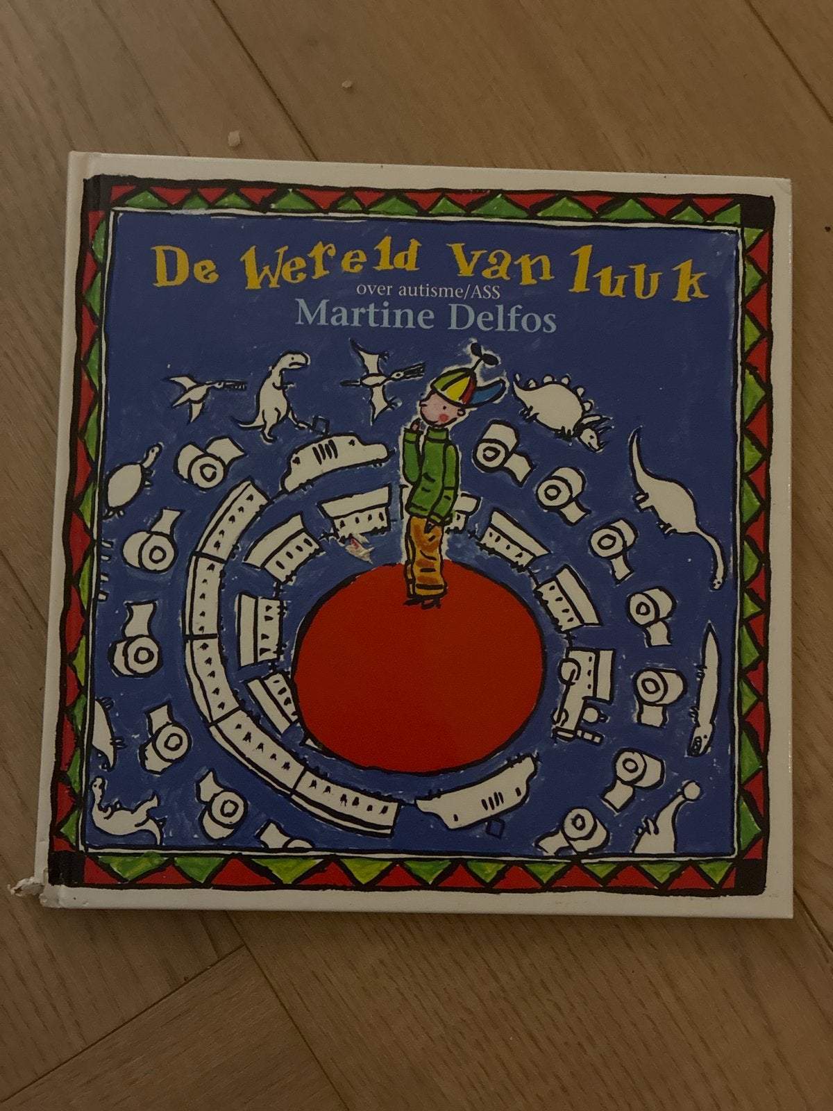 De Wereld van Luuk - over autisme/ASS - Martine Delfos, Ophalen of Verzenden, Zo goed als nieuw, Non-fictie