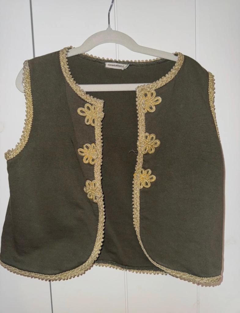 Ammehoela gilet 10-12Y, Ophalen of Verzenden, Zo goed als nieuw, Meisje, Trui of Vest