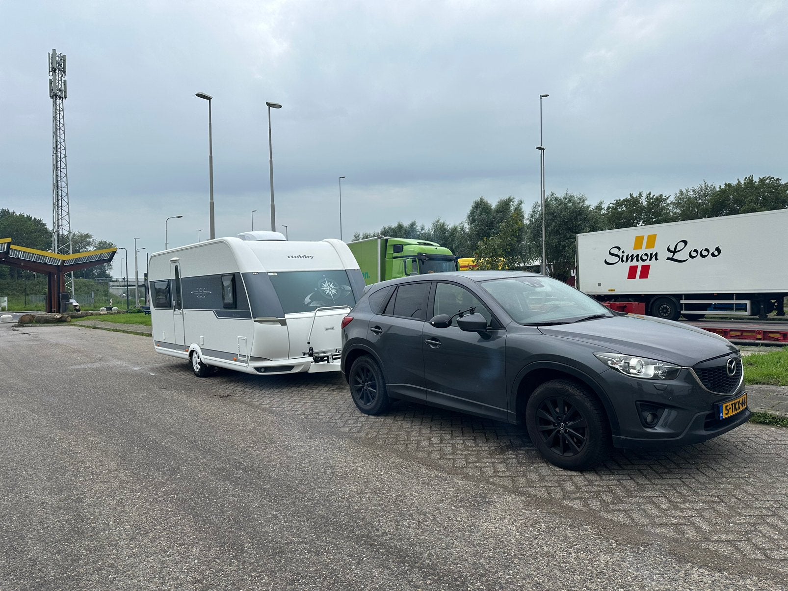 Luxe Hobby Excellent 495 UFe caravan met mover en airco, Caravans en Kamperen, Rondzit, Hobby, Frans bed, Airco
