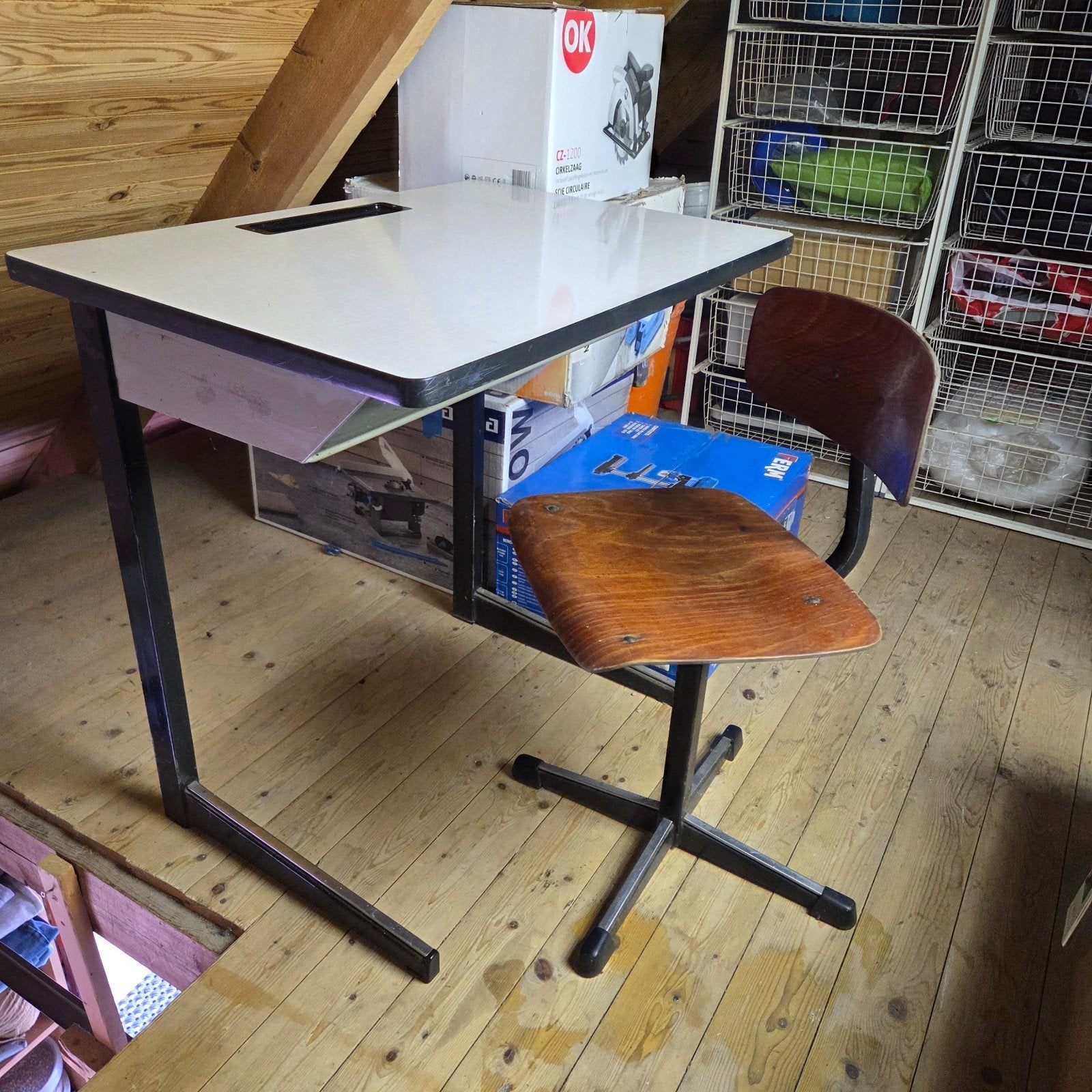oud schoolbank, Huis en Inrichting, Ophalen, Overige typen, Gebruikt, Hout