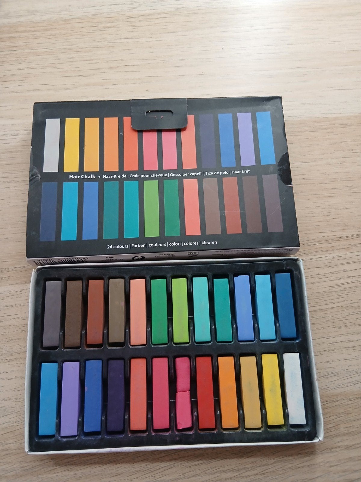 Hair Chalk - 24 kleuren haar krijt, Ophalen of Verzenden, Zo goed als nieuw, Overige typen