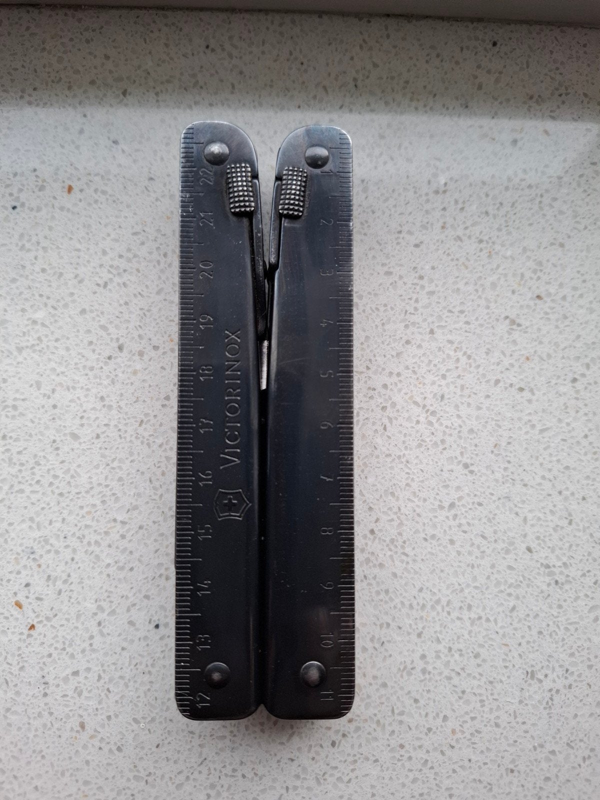 Victorinox Swiss Tool black mes zakmes, Ophalen of Verzenden, Gebruikt