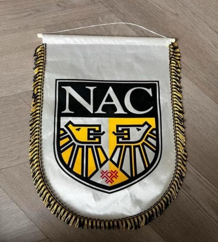 9 Vaantjes oa NAC Breda, Nec, Verzamelen, Sportartikelen en Voetbal, Ophalen of Verzenden, Zo goed als nieuw, NAC Breda, Vaantje of Sjaal